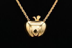 Medici Vintage Apple Pendant Necklace Gold Teacher School Signed Bin6A